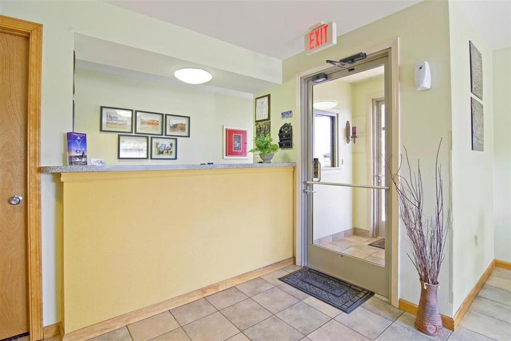 Americas Best Value Inn Bryant Interior photo