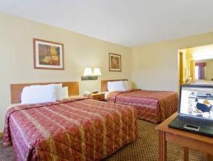 Americas Best Value Inn Bryant Room photo