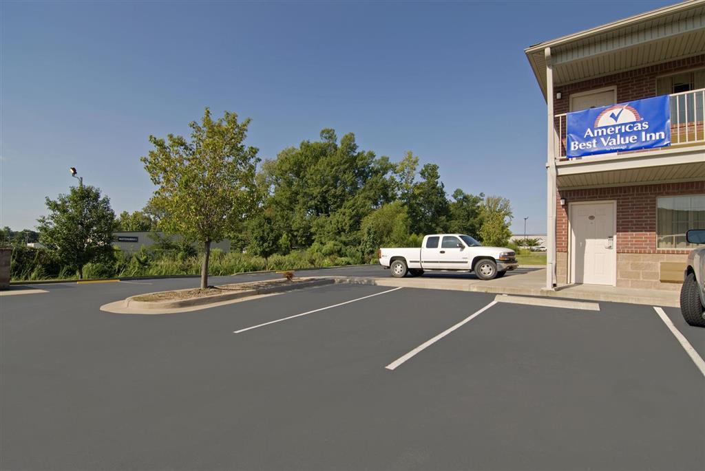 Americas Best Value Inn Bryant Exterior photo
