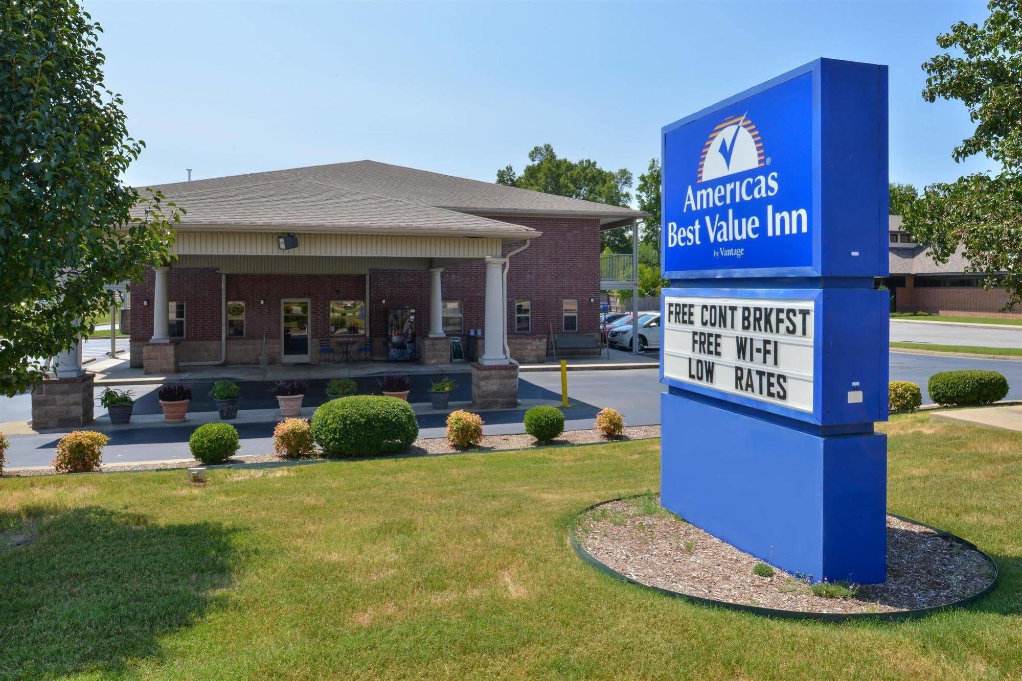 Americas Best Value Inn Bryant Exterior photo